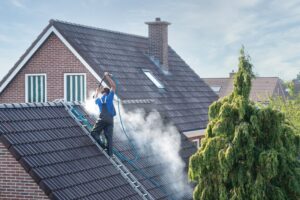 Clean a Roof in Jacksonville, Florida